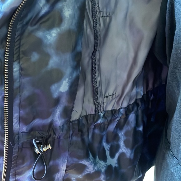 ANN TAYLOR Windbreaker Color-Blue/Black Size-Large EUC - Picture 7 of 8